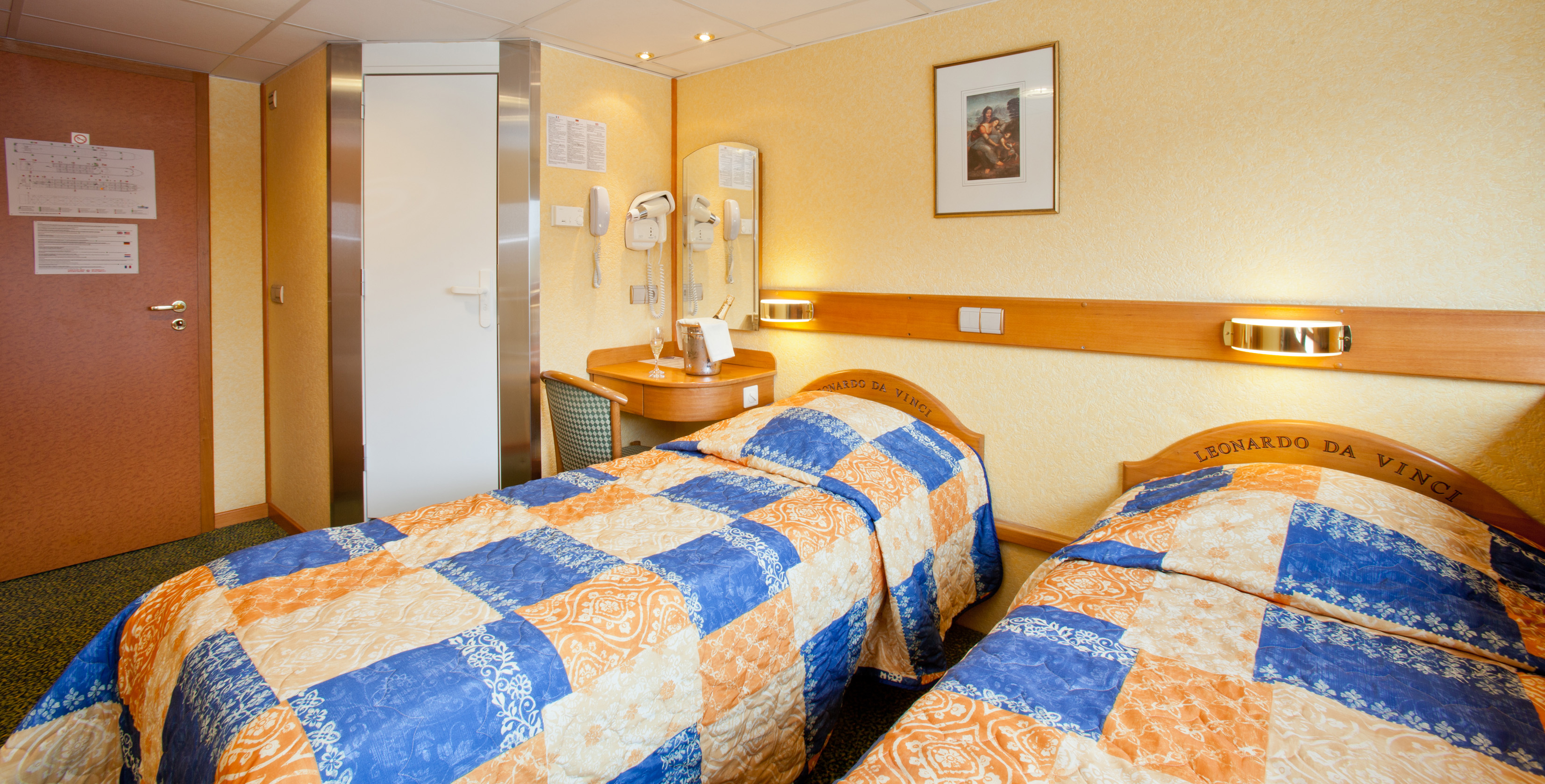 CroisiEurope MS Leonard Da Vinci Cabin 3.jpg